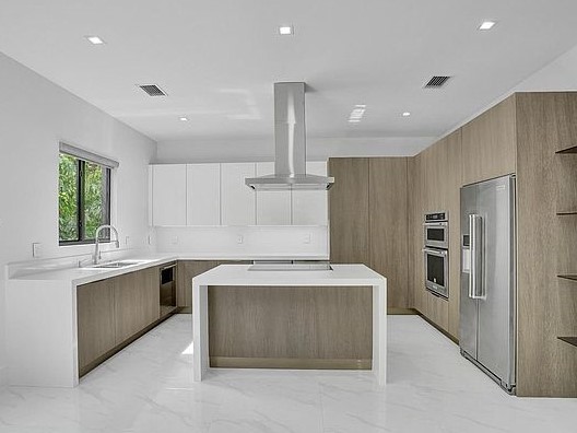 Palo Alto Kitchen Remodeling custome cabinets, marble flooring, paing and stainless steel appliances